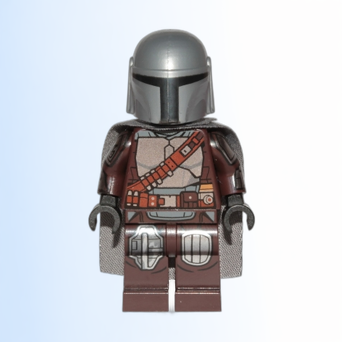 The Mandalorian / Din Djarin / 'Mando' - Silver Beskar Armor, Cape, Plain Head - sw1135